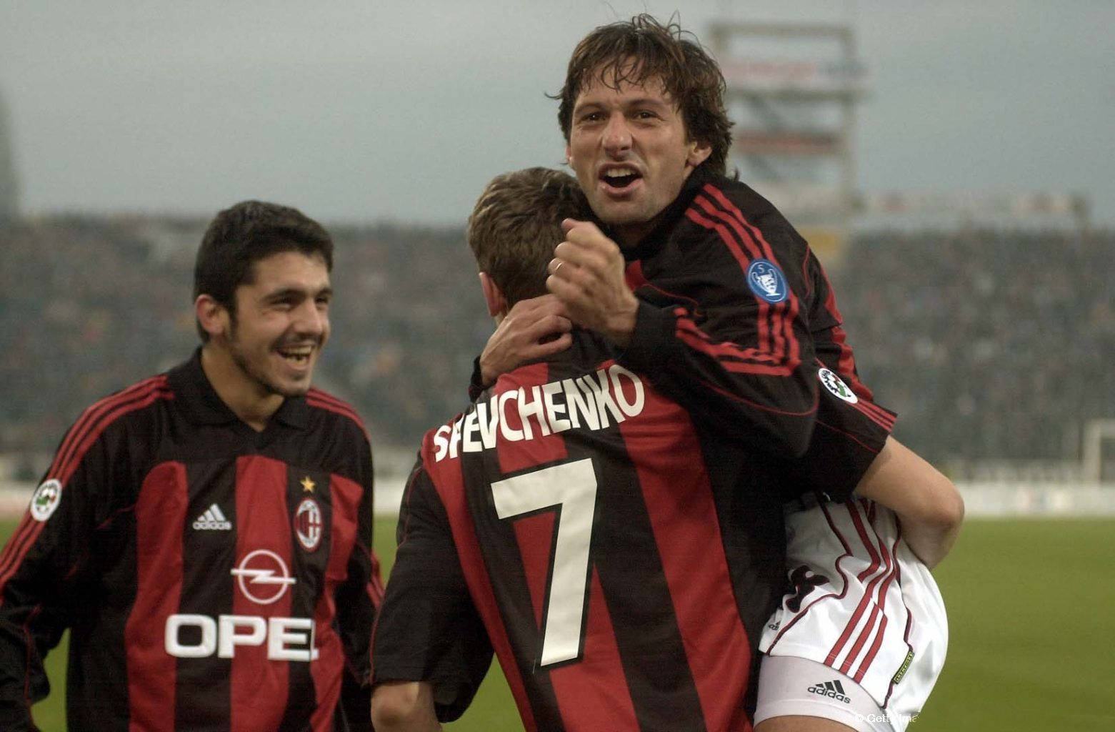 以作风硬朗 以作风硬朗