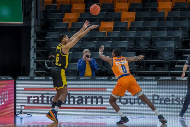 压倒性优势 压倒性优势