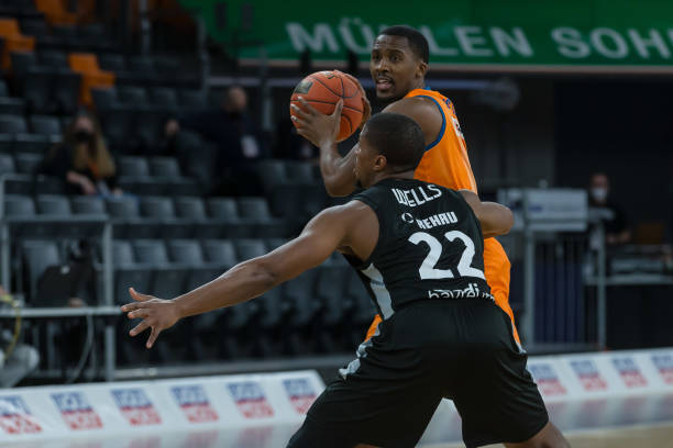 让它在越野 让它在越野